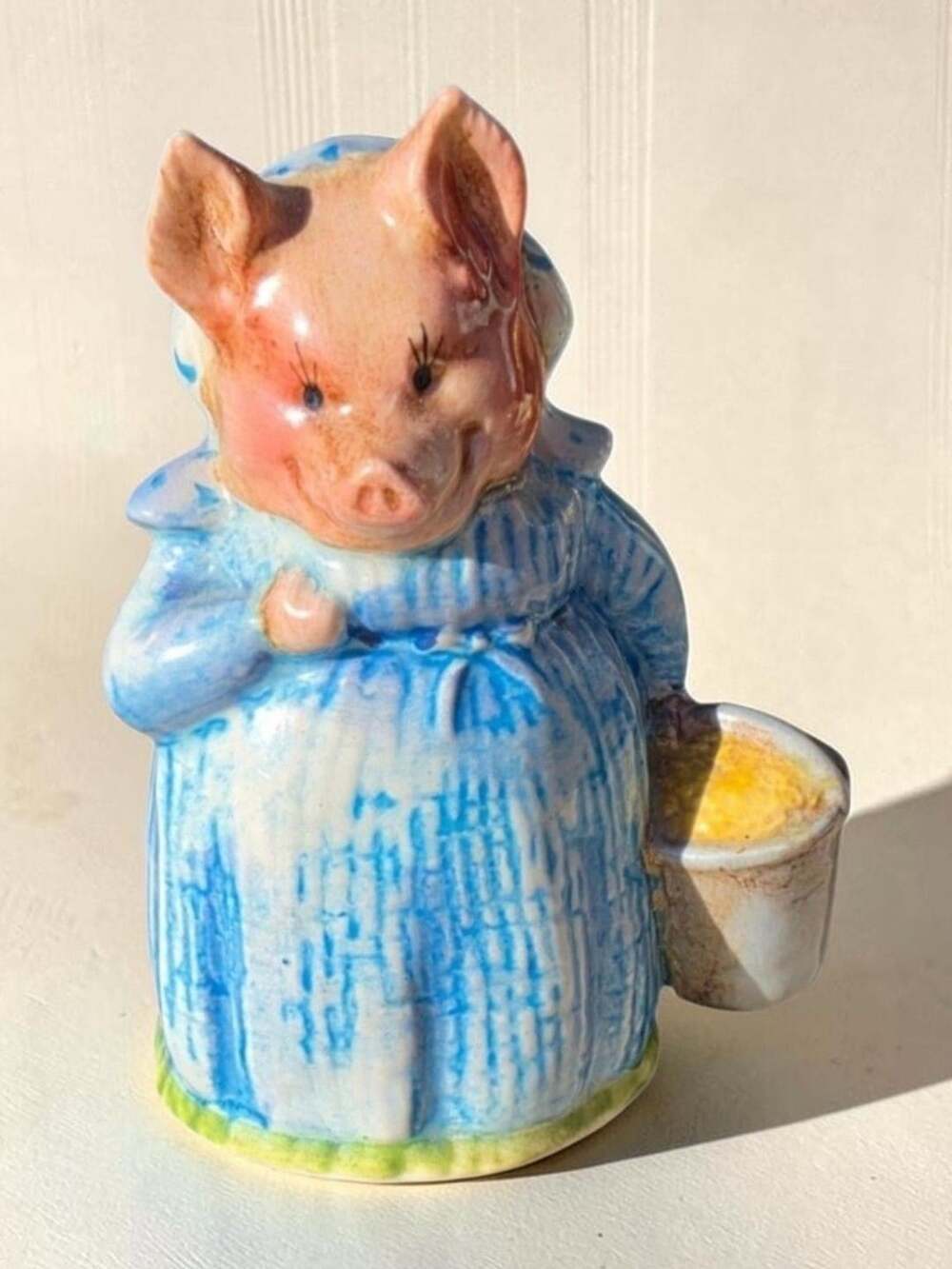Vintage Beswick Beatrix Potter Aunt Pettitoes Pig Figurine 1970 England